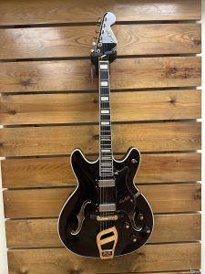 Hagstrom ’67 Viking II Semi-Hollow