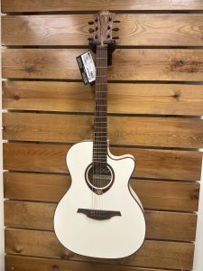 Lâg Tramontane guitarra acústica blanca